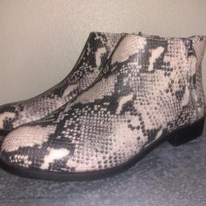 Time and Tru Snake Skin Ankle Boots 10